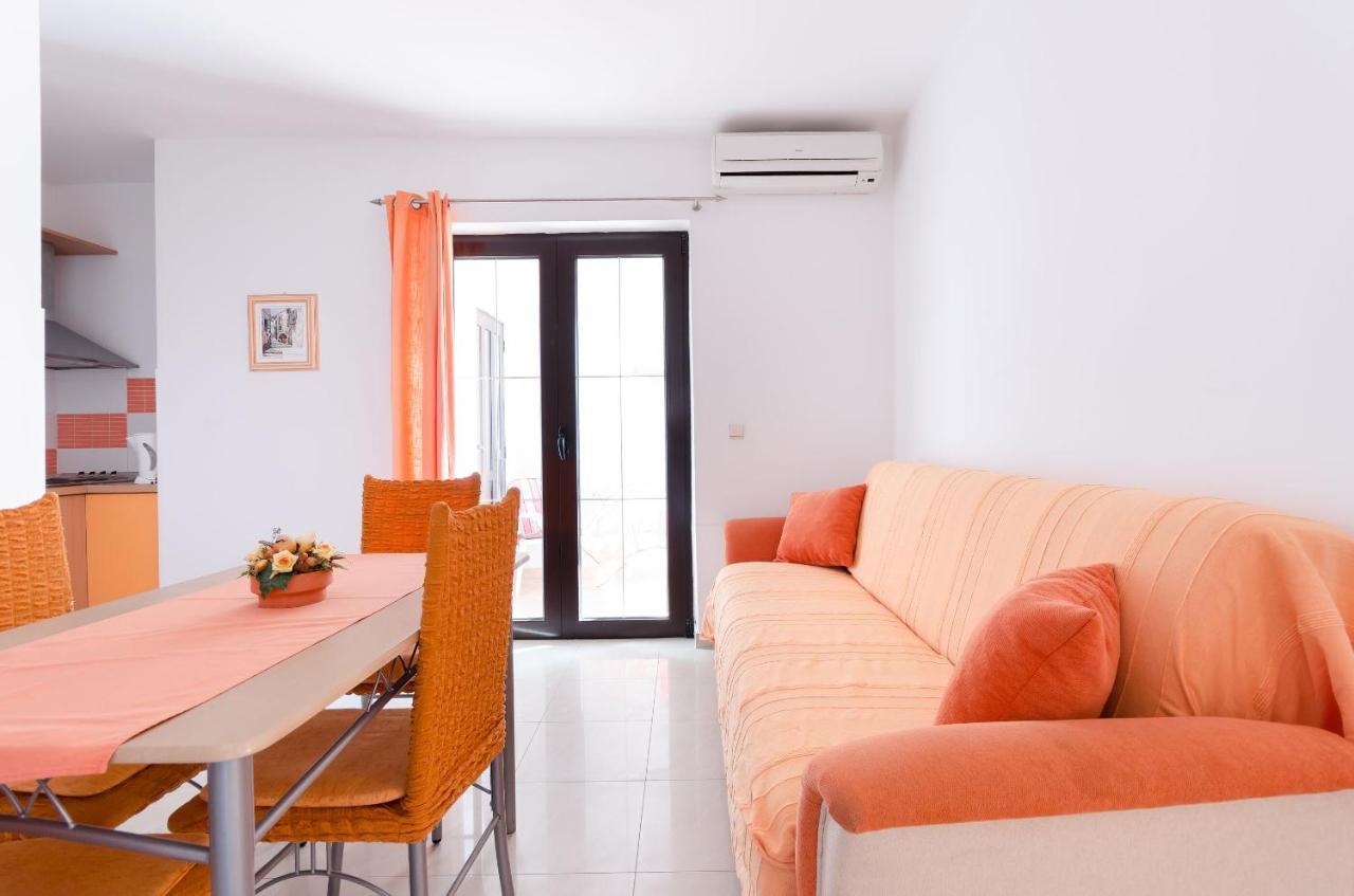 Apartments Helena Lopar Extérieur photo
